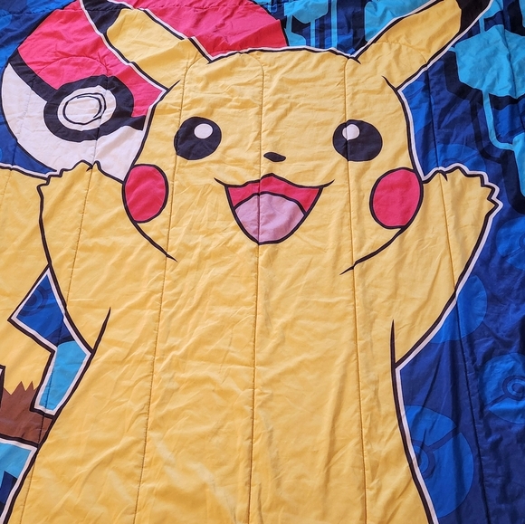 Pokemon Pikachu Red Ball Twin Comforter Northwest - Picture 2 of 8